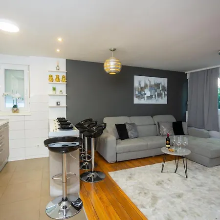 公寓 Apartman Lastavica 斯普利特