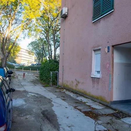 Apartman Lastavica 아파트 *